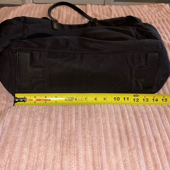 Tory Burch Nylon Diaper Bag with changing pad & carry on strap 🖤🍼👶 in black, EUC - Picture 14 of 17